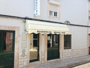  Residencial Miguel José  Эштремош